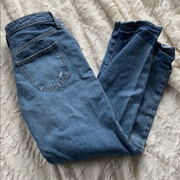 Universal Thread Denim - 🌟Universal Thread Mom High Rise Straight Jean 28R